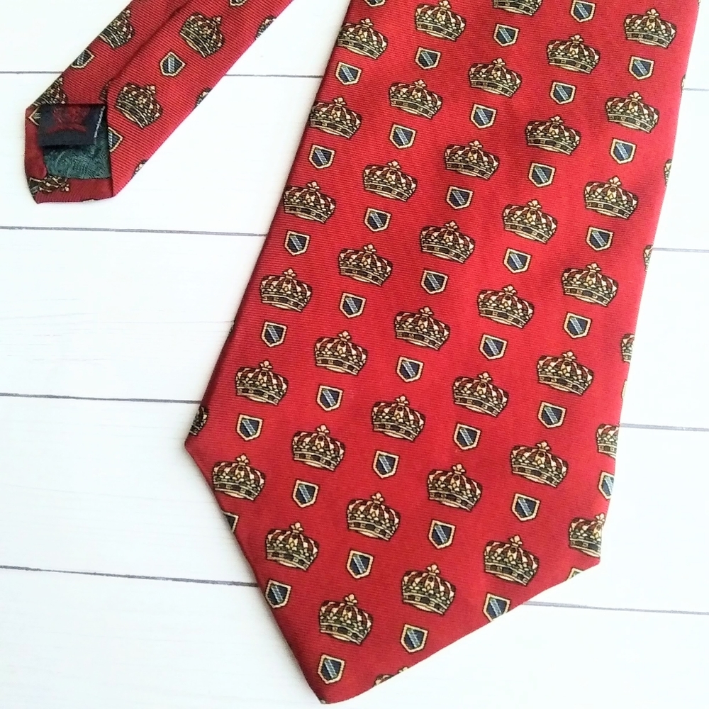 VINTAGE 90s TOMMY HILFIGER CROWN SHIELD CREST PRINT ITALIAN SILK TIE PREPPY